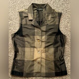 Banana Republic Women’s Plaid Vest 100% Silk. Size S